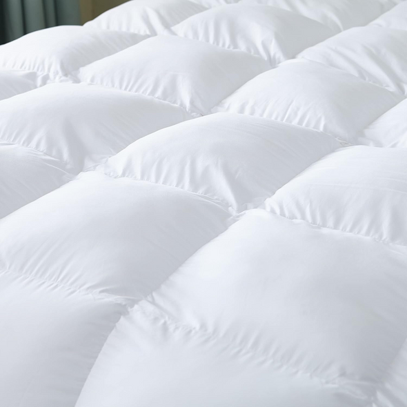Jack Brown Luxurious Goose Down Duvet - Single